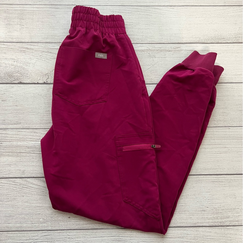 Figs Women's Track Pants in Burgundy